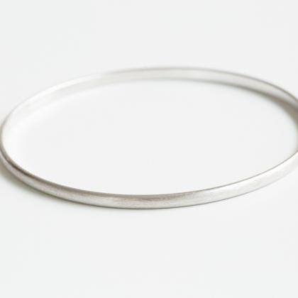 Simple Round Bangle Bracelet